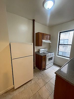 2nd image of 49 Seaman Ave APT B4