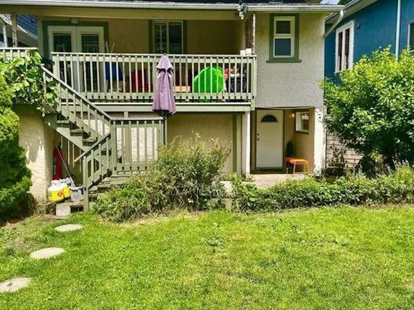 1748 Napier St, Vancouver, BC V5L 2N2