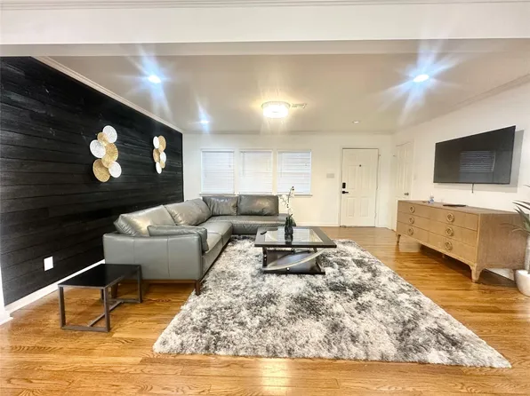 5329 Pagewood Ln, Houston, TX 77056