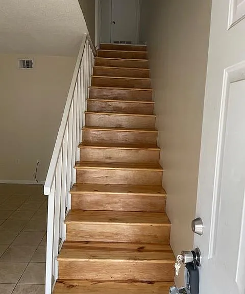 117 Hampton Dr — Photo 6