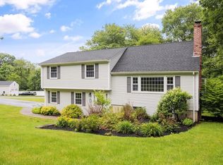 2 Embassy Ln, Andover, MA 01810