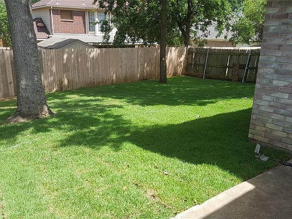 2nd image of 1514 Warwick Dr