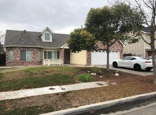 751 S Almond Ave, Kerman, CA 93630