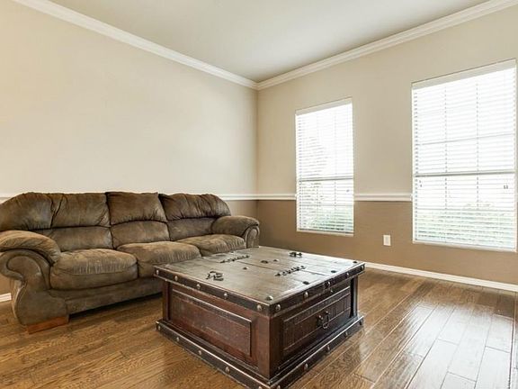 5th image of 1111 Barrington Dr