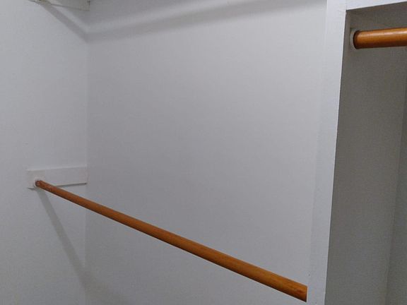 3rd image of 542 W Polk St #16