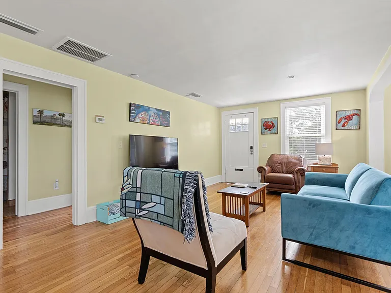 106 Arredondo Ave — Photo 5
