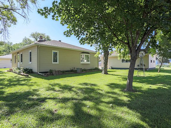 3rd image of 1705 Avenue I