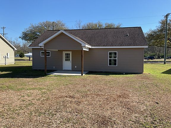 2nd image of 22 Oakwood Dr