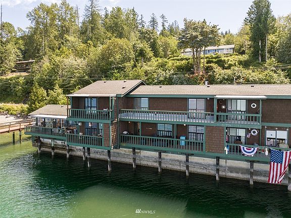 Two full length balconies, new composite deck surface.>