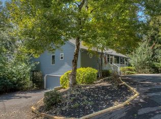 5686 Pine Crest Rd, Young Harris, GA 30582