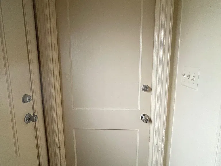 2914 Clearview Ave #1 — Photo 3