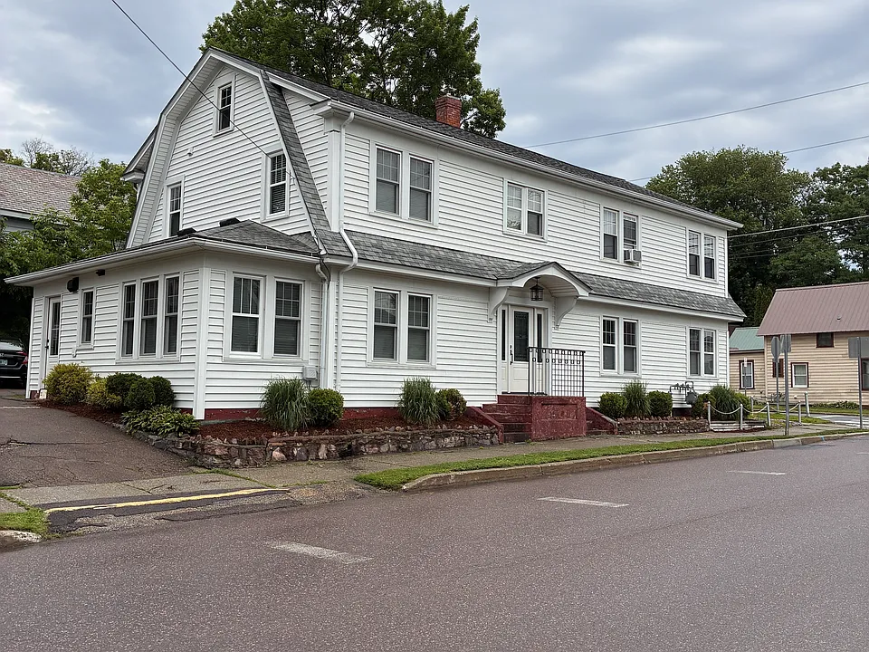39 Union St #B