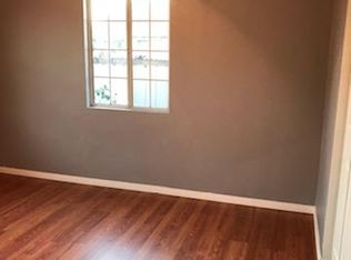 349 W School St, Compton, CA 90220