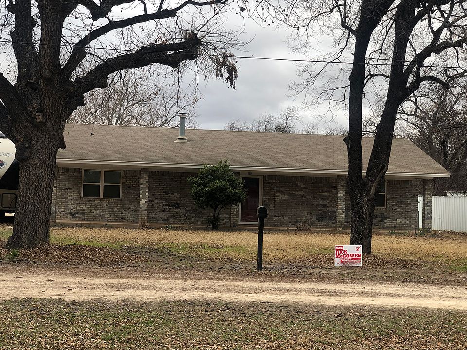 1st image of 202 Ash St