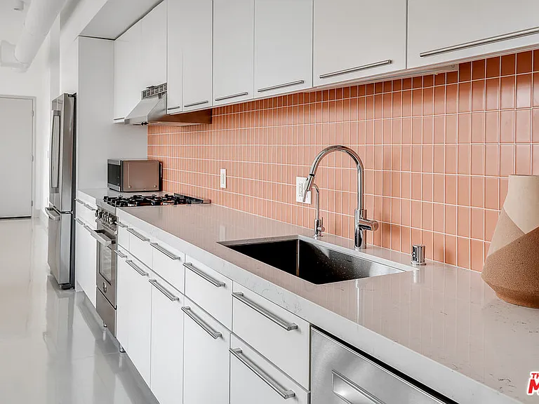 6253 Hollywood Blvd #1201 — Photo 13