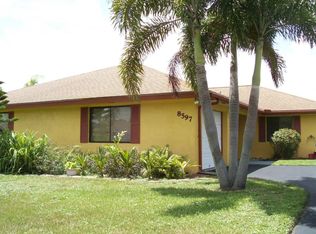 8597 SE Oleander St, Hobe Sound, FL 33455