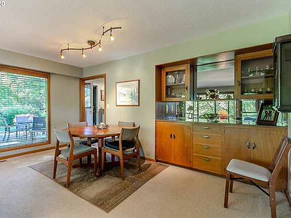 4th image of 12381 SE Guilford Dr