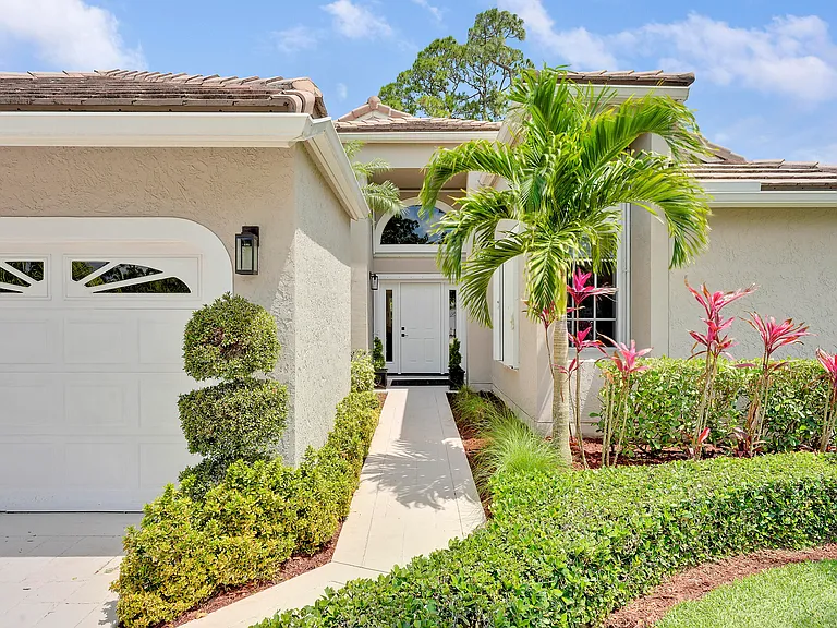 13810 Cross Pointe Ct — Photo 2