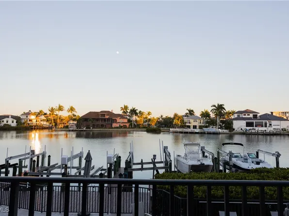 10562 Gulf Shore Dr #101/102, Naples, FL 34108