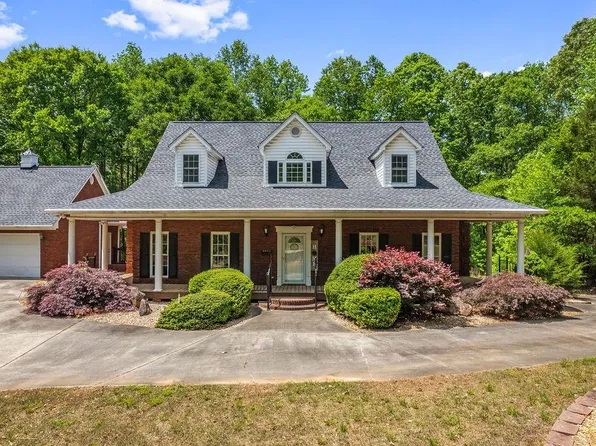 1136 Cole Lake Rd, Dallas, GA 30157