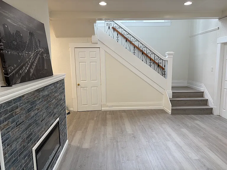 604 B St #1 — Photo 3