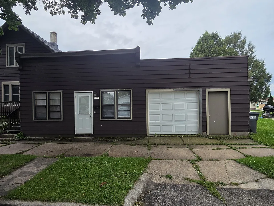 1425 Bluff Ave