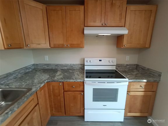 4th image of 1808 115th Street Ct S