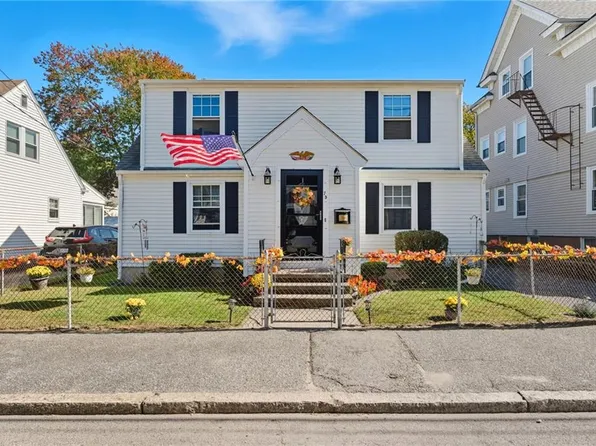 75 Elder St, Pawtucket, RI 02860