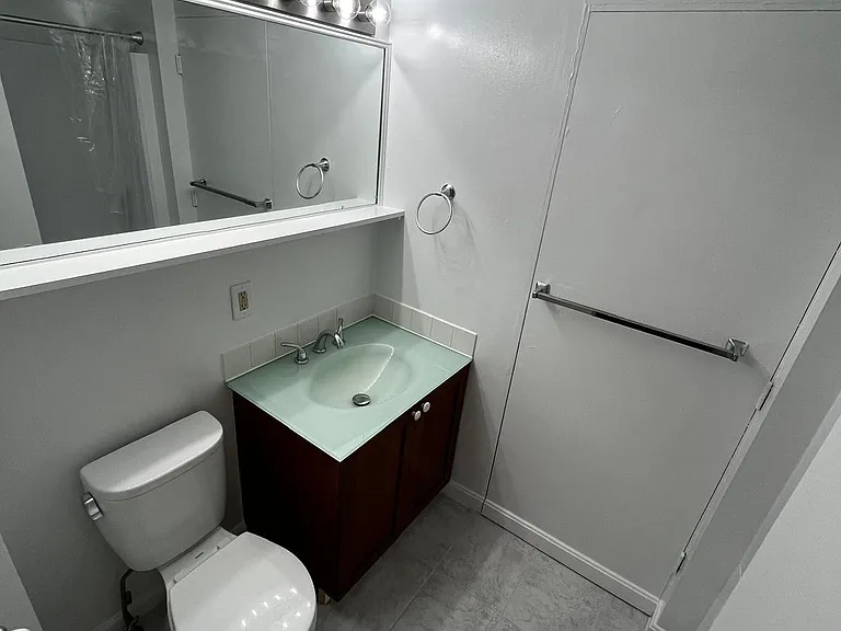 28 Beacon St #2U — Photo 5