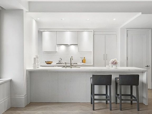 2nd image of 101 Wall St APT 2B