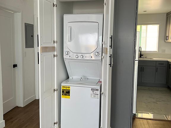 3rd image of 528 N Alexandria Ave APT 5B