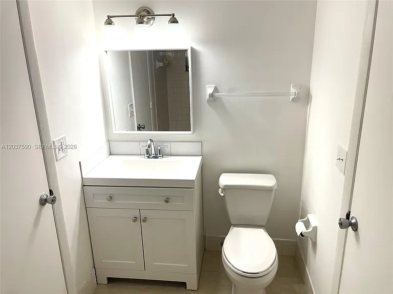 9531 Seagrape Dr #305 — Photo 14