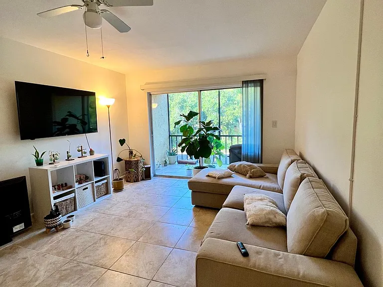 480 NW 20th St #212-B — Photo 6