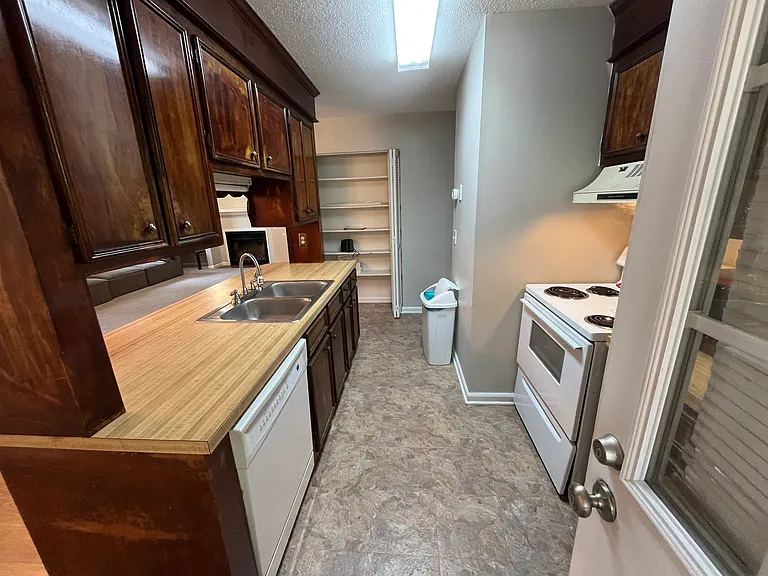 26 Cutlers Ct #B — Photo 10