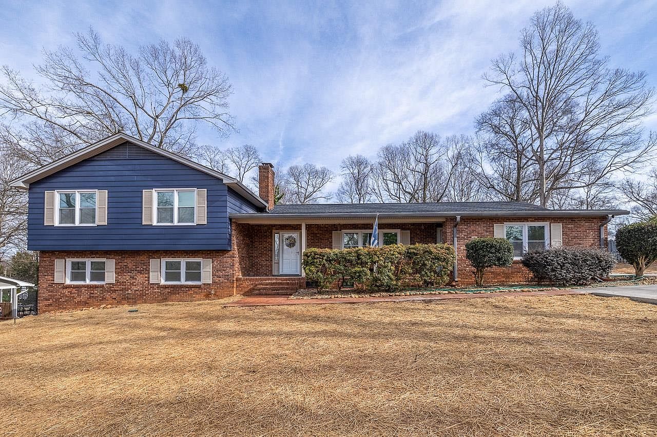 320 Lake Forest Dr, Spartanburg, SC 29307 MLS 308271 Zillow