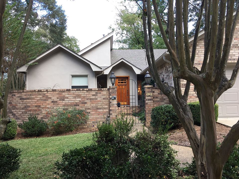 1 Shamroque Drive 