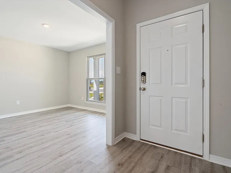 1258 Caper Ave — Photo 2