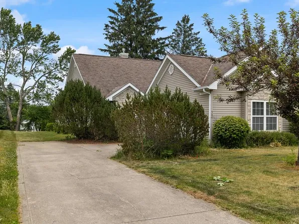 300 Hampton Rd, Lexington, OH 44904