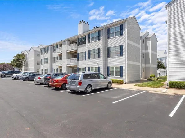 608 Shoreham Ct APT 201, Virginia Beach, VA 23451