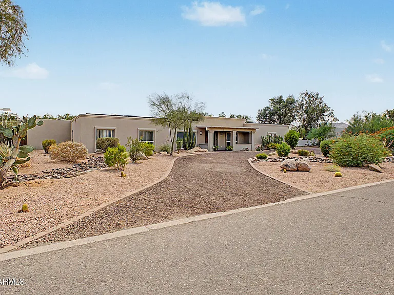 6133 E Mountain View Rd — Photo 4