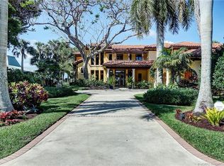 31 N River Rd, Sewalls Point, FL 34996