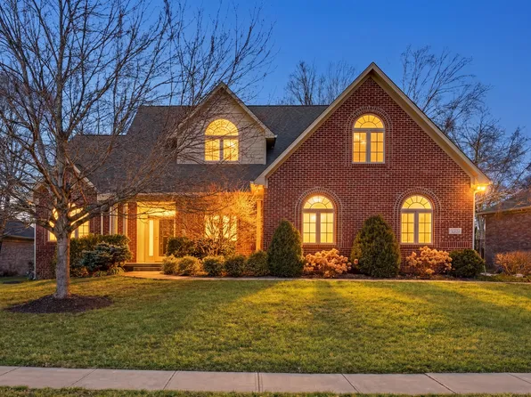 2553 Forest Hills Blvd, Greenwood, IN 46143