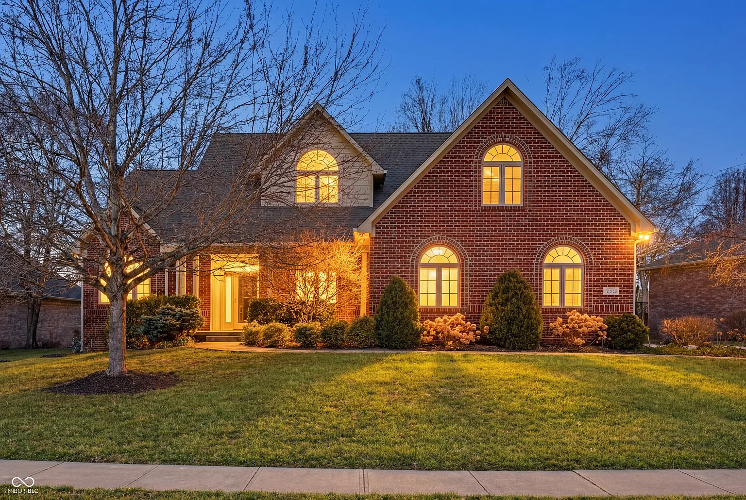 2553 Forest Hills Blvd photo 1
