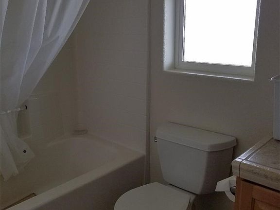 5th image of 319 5th St NW #B