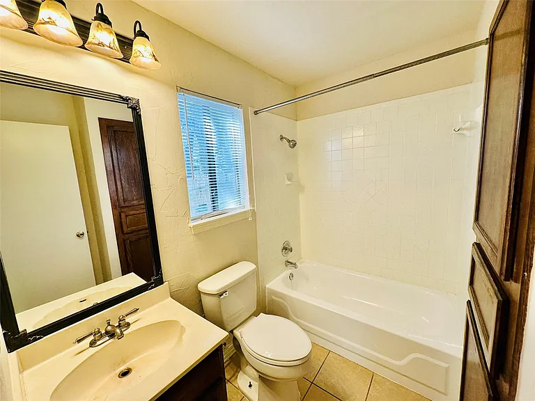 6810 Deatonhill Dr #116 — Photo 20
