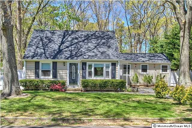 1st image of 439 Shady Ln