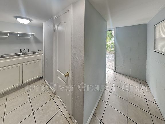 5th image of 906 S Florida Ave #B