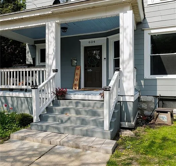 624 Hamlin St — Photo 2