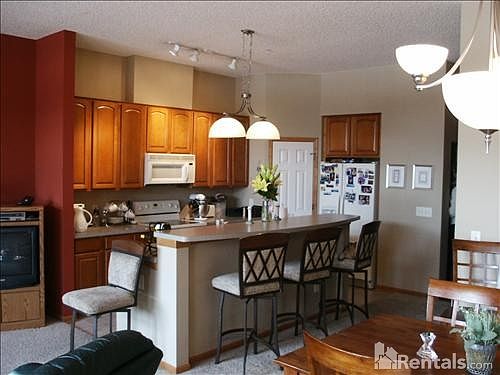 4th image of 11790 Vermillion St NE Unit E