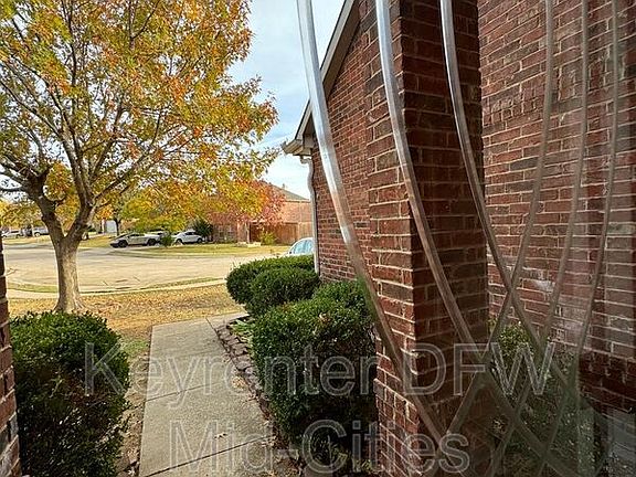3rd image of 1145 Timberlake Ln